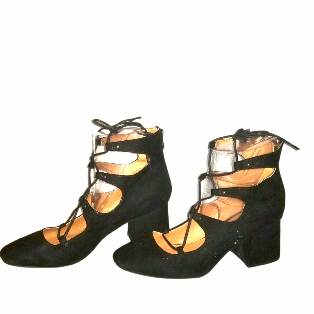 Block Heel Lace Up Shoes Size 9.5